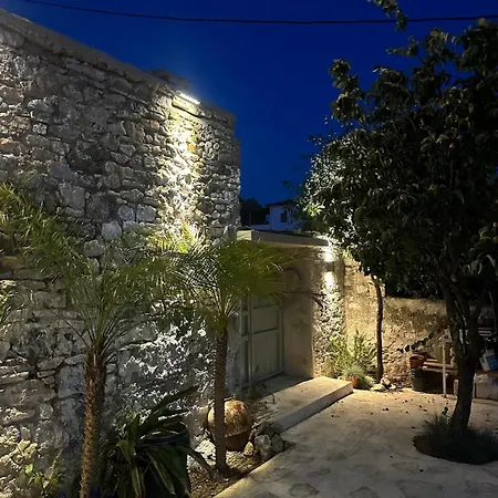 Hébergement de vacances Cesmekoyici No1 Avlulu Tas Ev Cumali