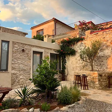 Casa vacanze Cesmekoyici No1 Avlulu Tas Ev